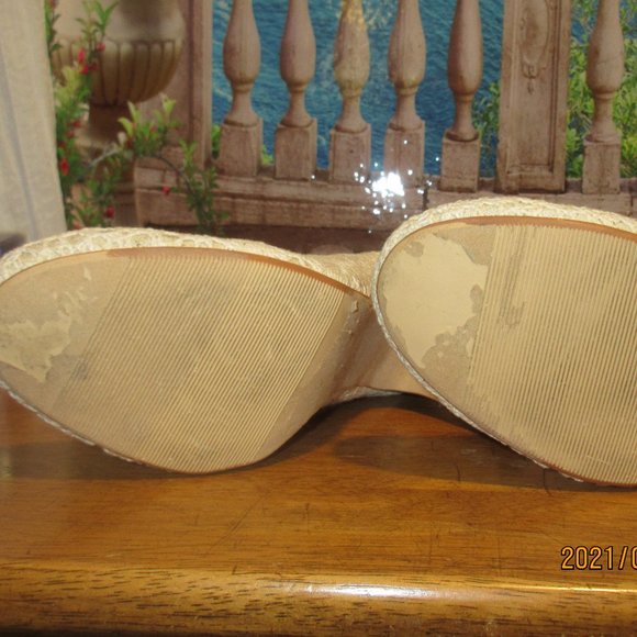 Ladie's/Junior's Heels - Picture 7 of 10